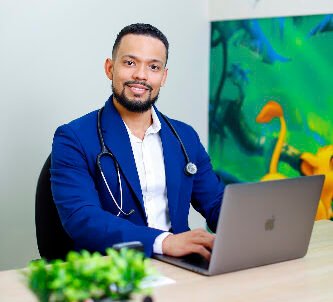 Dr. Andrés López Dominici | Pediatra Neonatólogo