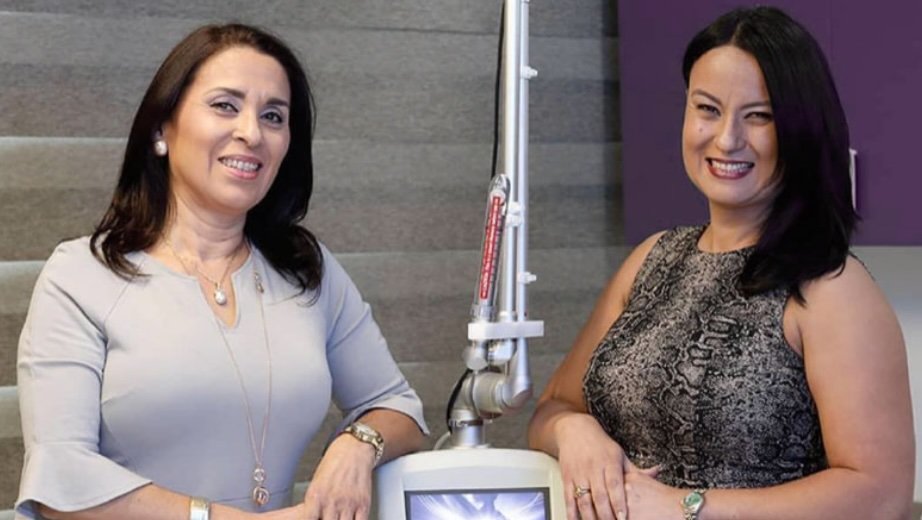 Doctors Marta and Gladys Olmos of Clinique Femme Panama City Panama